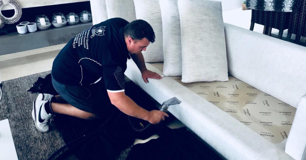 Steam Cleaning vs Dry Cleaning for Sofas: Which Is Superior?