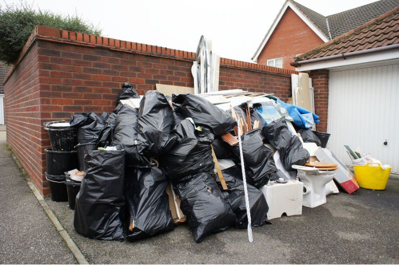 Garage Clearance Services in Wellingborough: Professional Help
